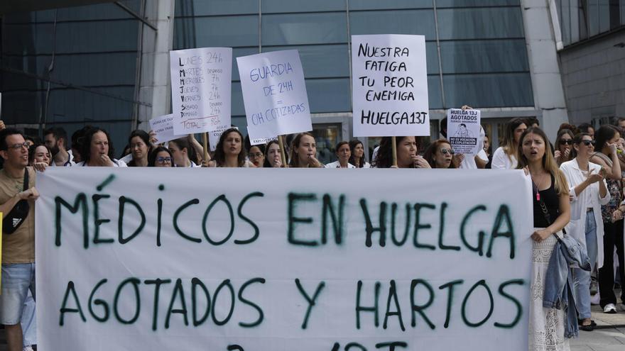 Adiós a las guardias médicas de 17 y 24 horas en Asturias: Principado y sindicato acuerdan reducirlas