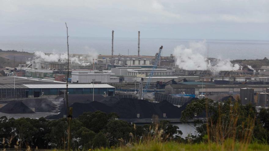 La falta de redes eléctricas pone en jaque grandes proyectos industriales en Asturias