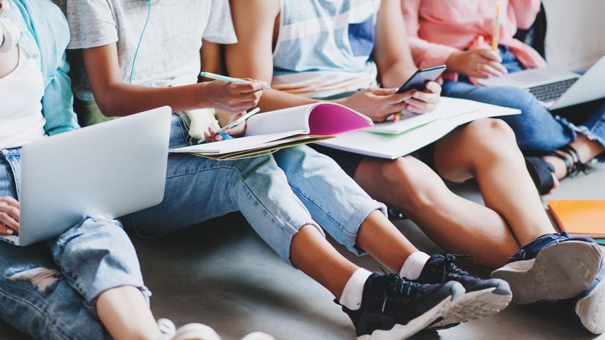 Las 8.097 becas escolares que reparte Oviedo y ascienden a 4,68 millones