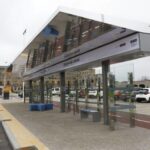 La gran marquesina para autobuses de la Laboral pasa al cuidado municipal