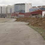 Naval Gijón comienza a dibujar su nuevo paseo tras culminar el traslado de tierras