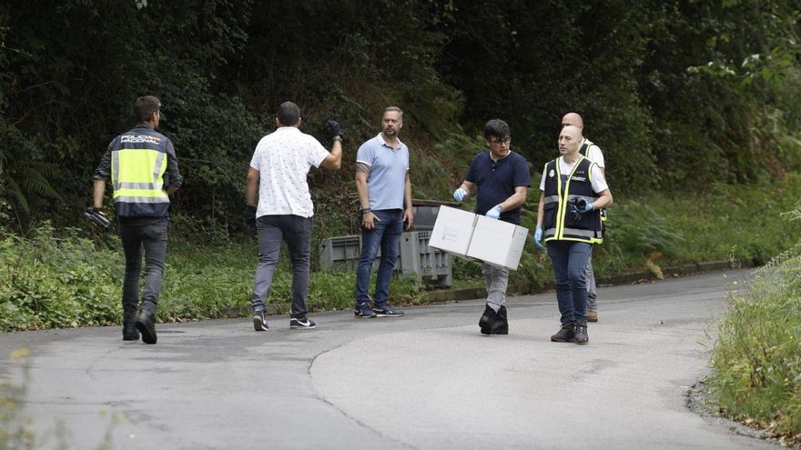 El encarcelado por el crimen de Avilés (que había sido denunciado por violencia de género) defiende su inocencia mientras la Policía busca más pruebas