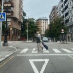 Oviedo contará con otros 30 pasos de cebra inteligentes: estos son los 10 ya instalados
