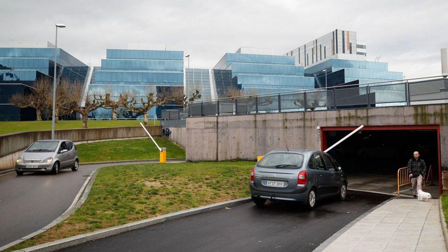 Adjudicada la obra de la nueva entrada al parking de Consultas del HUCA que busca aliviar los atascos en horas punta