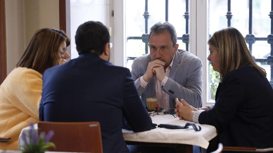 El consejero Zapico agita a la izquierda asturiana con su propuesta de un «frente popular» (y esto responde el resto de partidos)