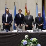 El presidente gallego acepta la propuesta de Barbón para luchar juntos contra los incendios: «Somos de distintos partidos, pero en esto coincidimos»