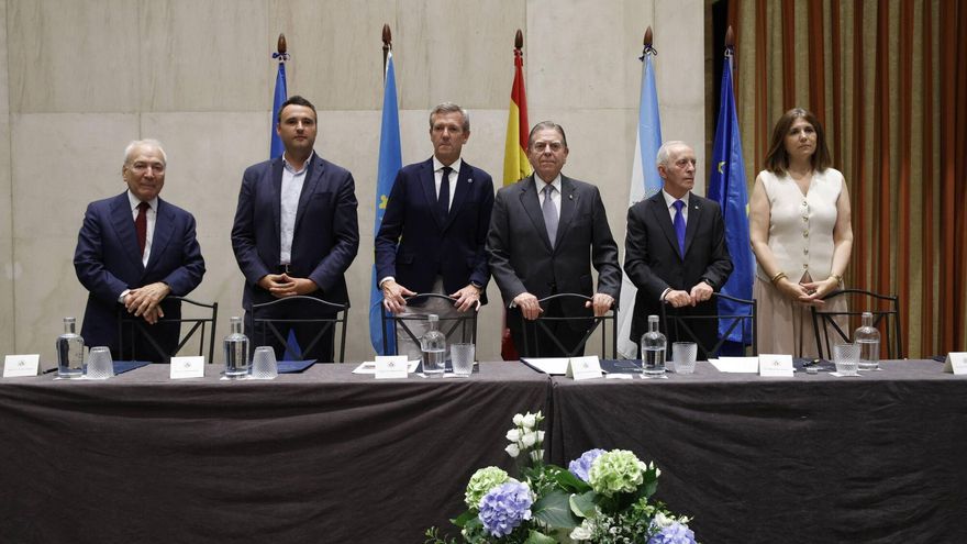 El presidente gallego acepta la propuesta de Barbón para luchar juntos contra los incendios: «Somos de distintos partidos, pero en esto coincidimos»