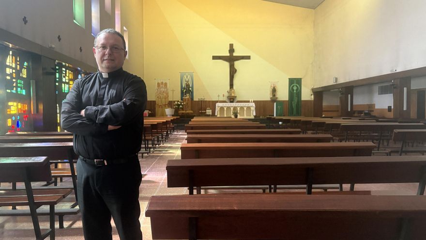 «El sacerdote tiene que ser el animador de la fe en cada parroquia», dice Sergio Santa, el nuevo cura de Villalegre y La Luz