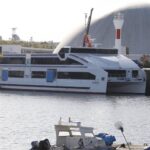 La ría de Avilés prueba el último catamarán de Goldán: 100% eléctrico y para usar como barco de pasajeros