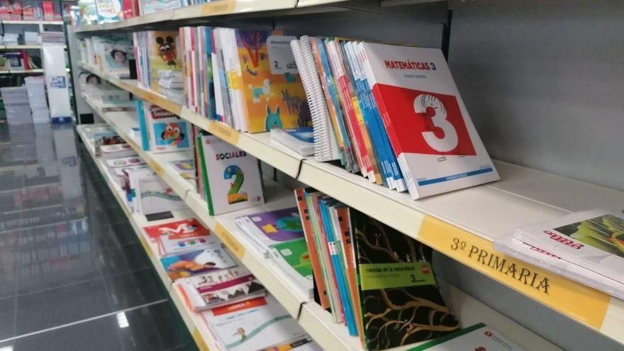 Las deducciones por material escolar alcanzan en Asturias hasta los 100 euros por hijo: estas son todas las ayudas del Principado