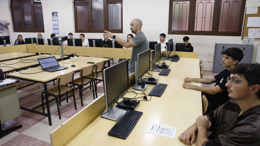 La FP de las prácticas echa a andar con mayor peso del inglés y la digitalización: «Es una gran ocasión para jóvenes y empresas»