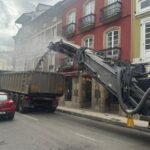 Las obras de mejora de la N-640 llegan al centro de Vegadeo y el consistorio pide «paciencia» a los vecinos