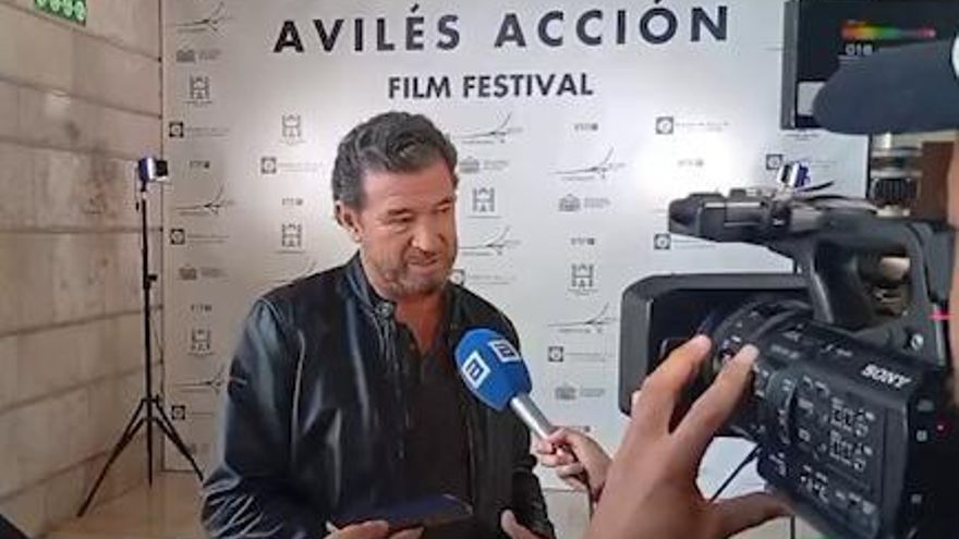 Julio Medem, en Avilés: «La visión racional le sienta muy mal al cine que yo hago»