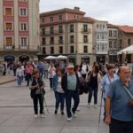 Octubre comienza con fuerza para el turismo en Avilés: «La ciudad está llena, no parece otoño»