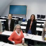 Estudiar con más de 55, así son los programas de UNED Sénior: «Es una manera de mantenerte activo y conocer gente interesante»