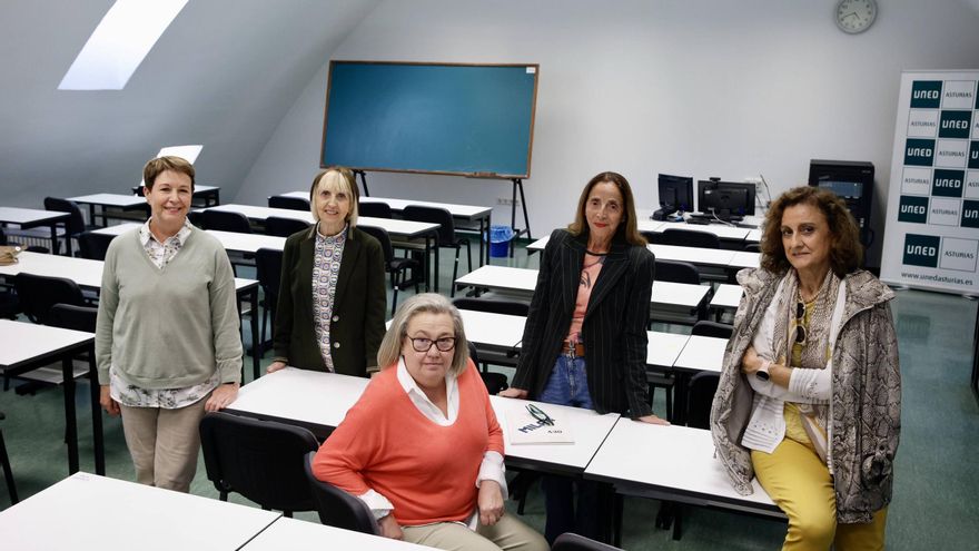Estudiar con más de 55, así son los programas de UNED Sénior: «Es una manera de mantenerte activo y conocer gente interesante»