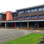 Mieres pide explicaciones por el retraso de las escuelinas, sin fecha de apertura