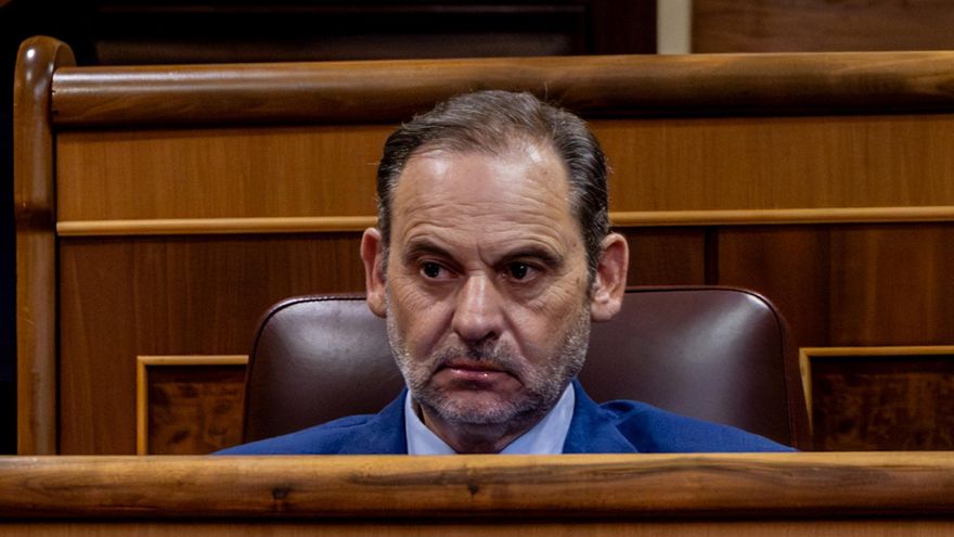 Ábalos encara una nueva declaración en el Supremo con la amenaza de ingresar en prisión