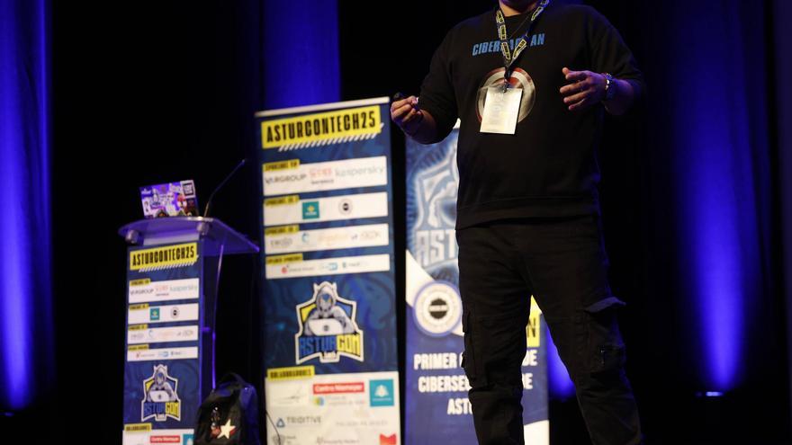Rafa López: «La línea entre hacktivismo y ciberterrorismo es hoy muy fina»