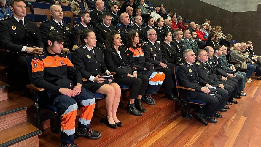 El orgullo de Valdés y su policía tras 165 años de historia: «Buscamos mantener la convivencia y la tranquilidad»