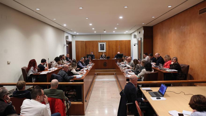 Ruiz: «El PP embarra y miente» con las cuentas municipales