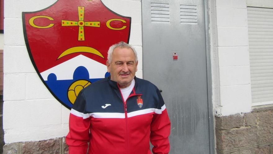 El técnico cangués «Luisón» Sarmiento verá reconocida su trayectoria deportiva en la Gala del Fútbol Asturiano
