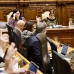 Tensa sesión plenaria en Gijón: Moriyón pide «calma» y achaca a Vox la bronca en El Natahoyo por el albergue