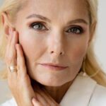 Sin arrugas y con más firmeza: el cosmético capaz de difuminar hasta la línea de entrecejo en mujeres de 50 años