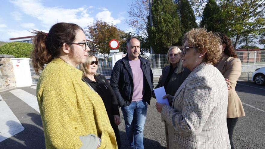 Ventanas que no abren, un gimnasio carcomido y goteras: así es la situación «de abandono» de un colegio asturiano que ha denunciado el PP