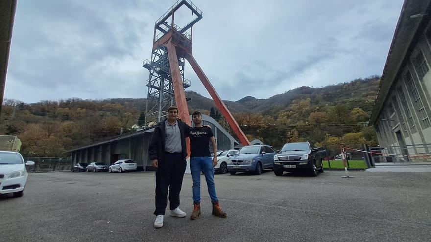 Turón cumple 18 años sin carbón: jóvenes del valle de Mieres que han crecido con las minas cerradas piden trabajo para «no tener que marcharnos»