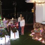 Los vecinos de El Muselín engalanan el barrio por Navidad