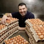 Hablan los negocios asturianos a los que la inflación les cuesta un huevo (y hacen tortillas o marañuelas): un ingrediente básico cuyo precio se ha disparado y empieza a ser «insostenible»