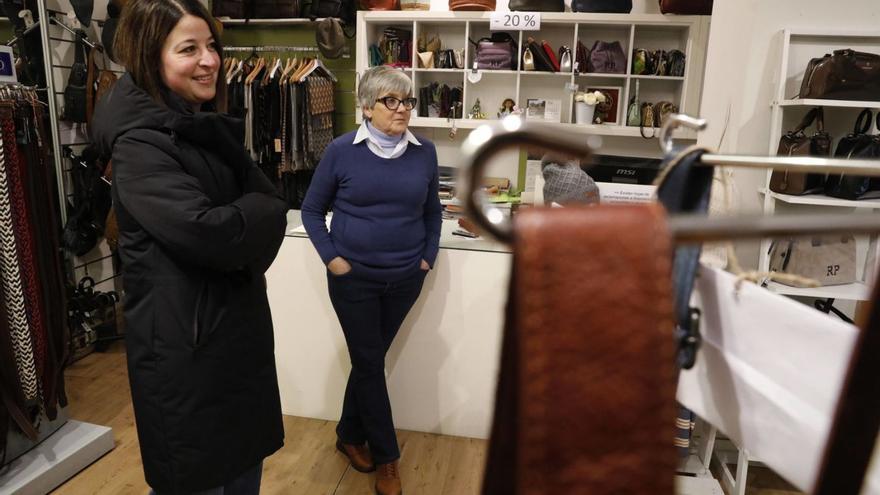 El «Tinder» del relevo en el pequeño comercio de Asturias ya conecta empresarios: «Cuando te jubilas, la gran pena es pensar que tu proyecto muere»