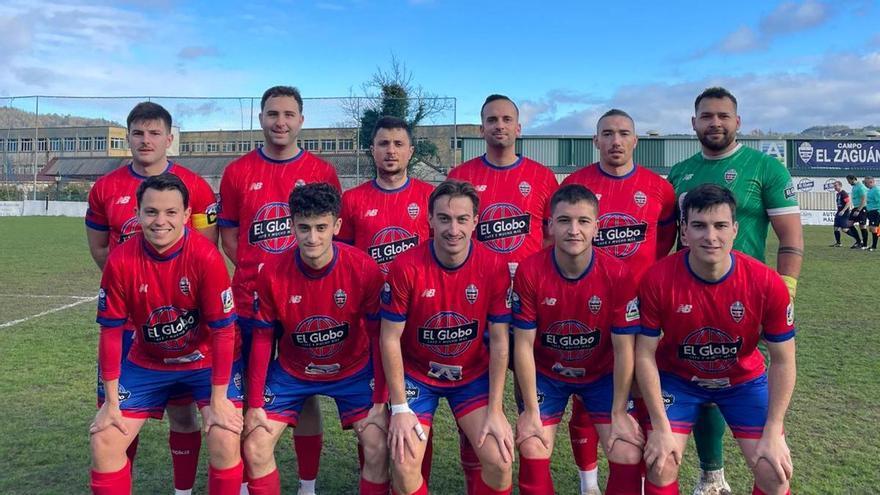 Dos equipos salenses encabezan la clasificación de tercera Asturfútbol al finalizar la primera vuelta