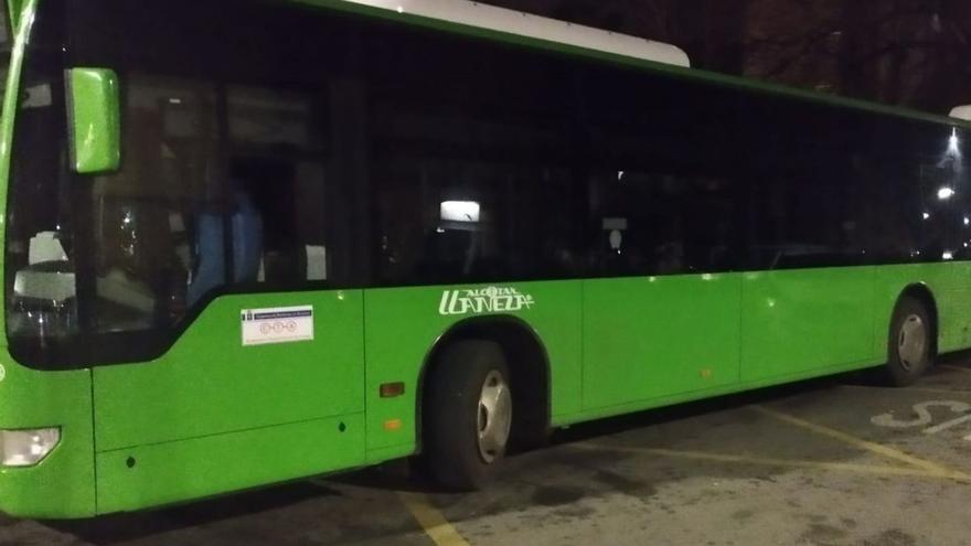 El hombre que murió atropellado por un autobús en Langreo, un administrativo jubilado de 76 años: «La gente en Riaño está impactada, nunca esperas algo así»
