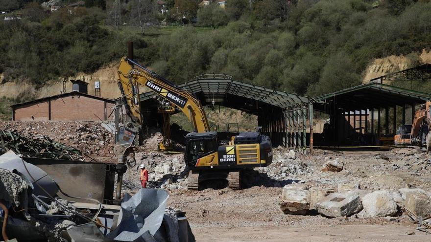 Los almacenes de baterías llegan a Oviedo: la maquinaria pesada ya prepara los terrenos para un almacén pionero en la región