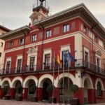 Anulados los pliegos del contrato de limpieza de los edificios municipales de Langreo al fijar costes salariales por debajo del convenio del sector