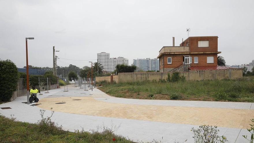 El inquilino del chalé del Rick’s será desalojado el 23 de abril, tras rechazar el juzgado su petición de tiempo para realojar a sus gallinas, patos y perros