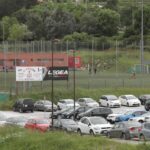 Gijón ya tiene plazos para cambiar el césped artificial de estos dos campos de fútbol donde juegan centenares de niños