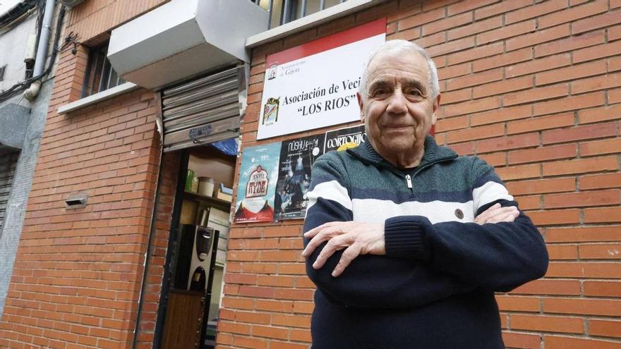 Alejandro Romero, presidente de la Asociación de Vecinos «Los Ríos» de Contrueces: «Antes no había ni desagües, pero sí mucha droga; la gente tenía miedo de vivir aquí»