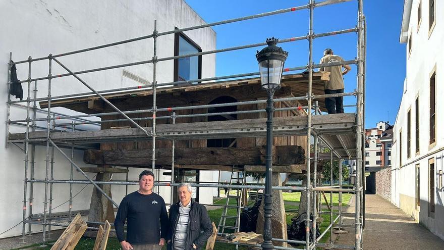 Instalación en Villaviciosa de un horreo restaurado del siglo XVI