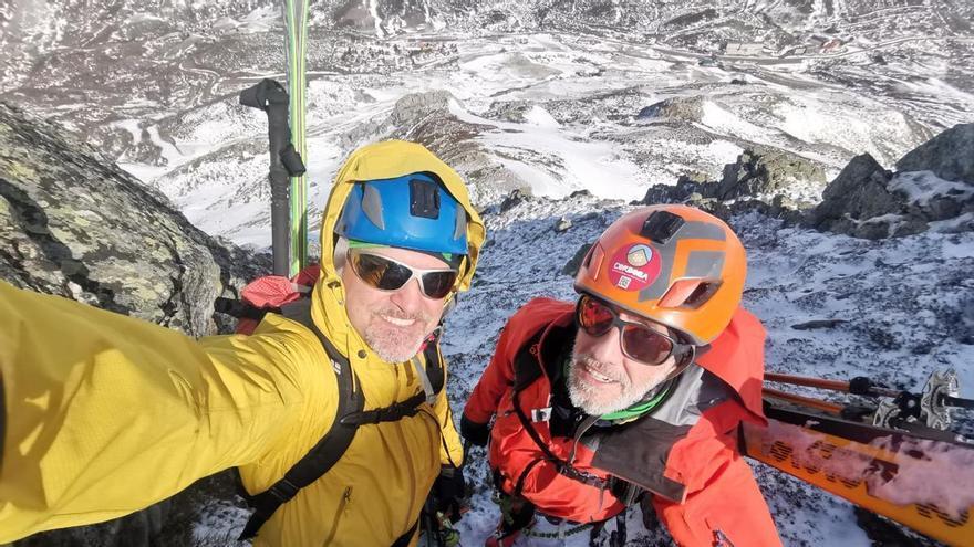 De las Ubiñas a los Alpes, la lección de montaña del Guardia Civil Anselmo Vidal llega a Mieres: “La formación es clave para evitar accidentes»