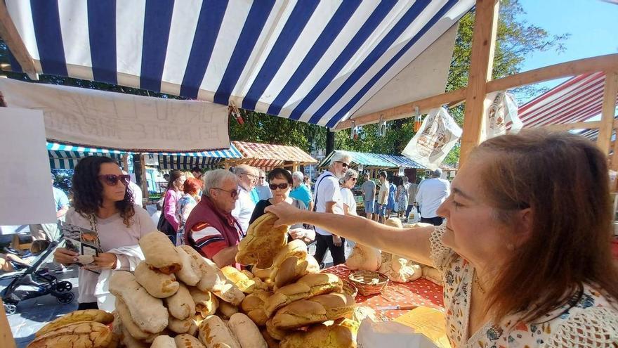 Todo listo en Grado para la Segunda Flor y el Mercadón de Primavera: guía para no perderse nada del programa festivo de este fin de semana