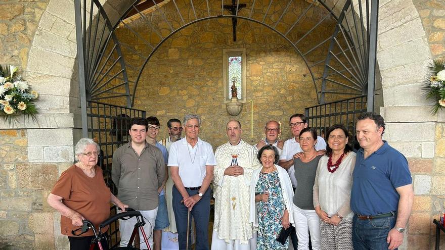 EN IMÁGENES: Homenaje vecinal a Joaquín Alperi y merienda de las fiestas de la Virgen de la Cabeza