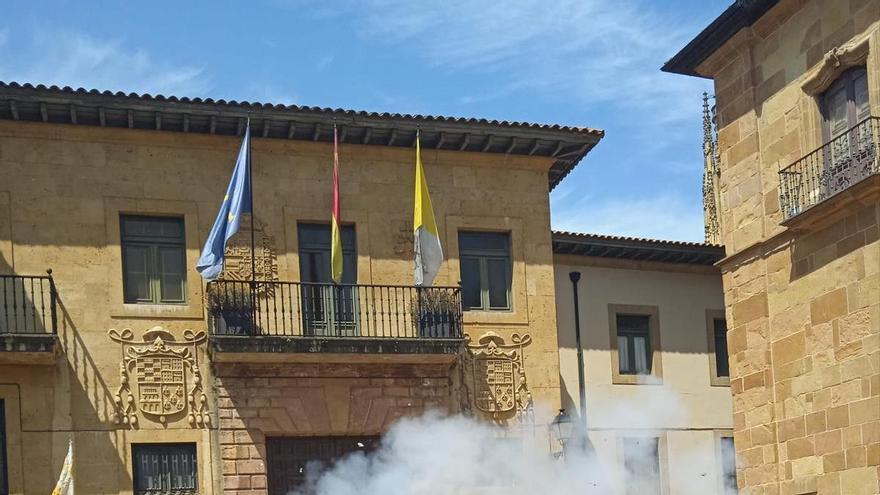 Salvas de honor en homenaje a los asturianos que pararon los pies a Napoleón