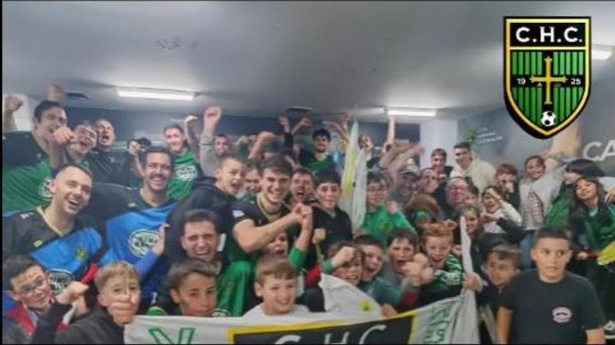 El Hispano se impone al Puerto de Vega (5-4) en un final de infarto y sigue en la lucha por el ascenso