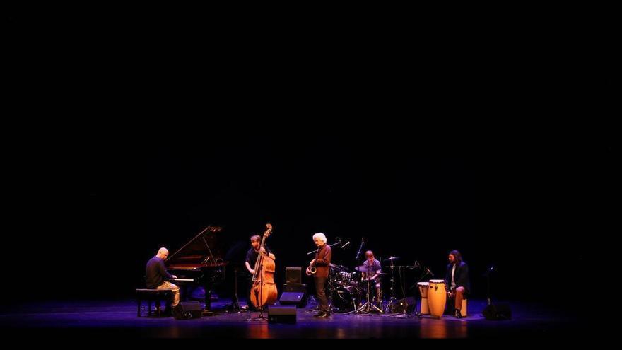 Marc Miralta se pega una juerga flamenca en Oviedo