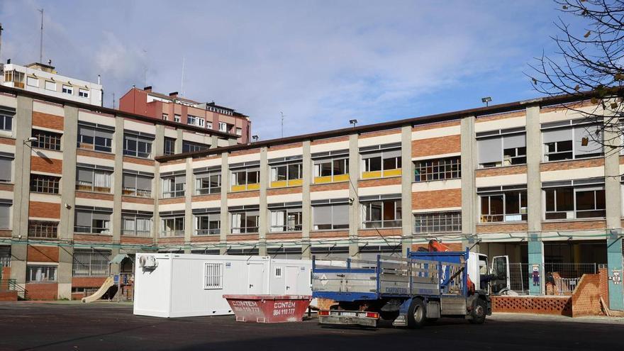 El colegio Rey Pelayo seguirá en obras hasta mediados de agosto