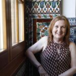 La magistrada y escritora Eloína González Orviz: «La novela negra, clásica o moderna, sigue siendo muy masculina»