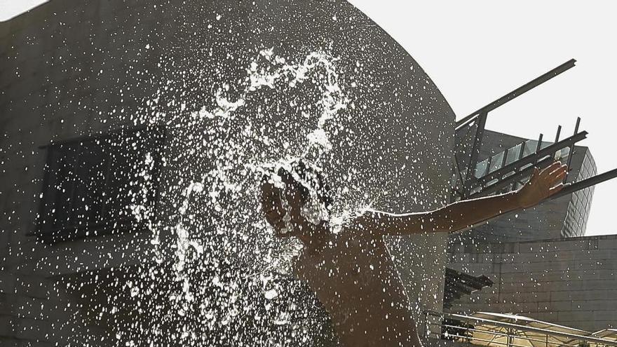 Dos muertos, uno en Vizcaya y otro en Almería, por la ola de calor que arrasa España